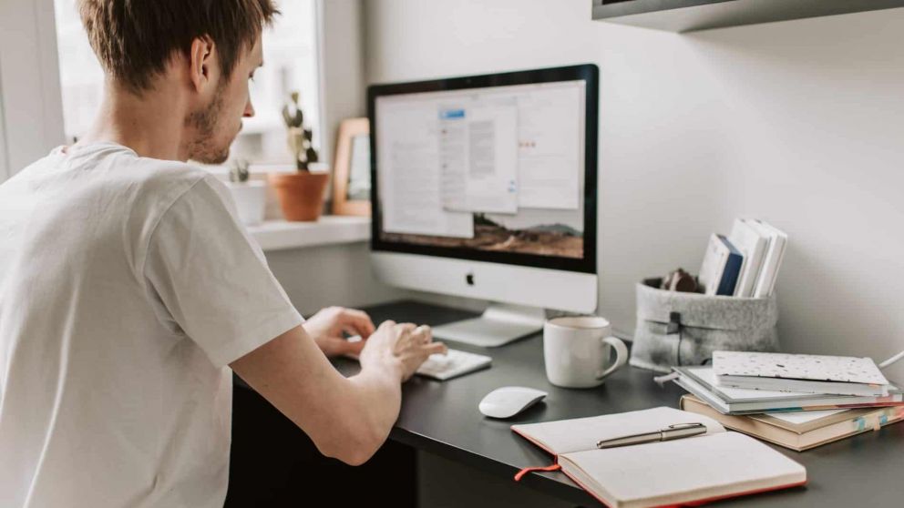 Desde que comenz� la cuarentena en Argentina, m�s de 3 millones de personas comenzaron a trabajar con sus computadoras desde su casa.
