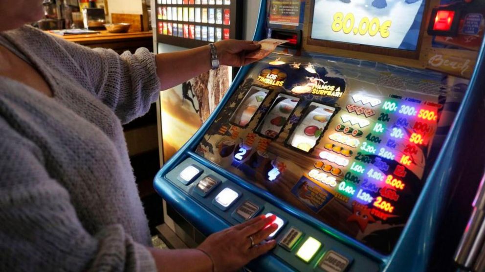 Los casinos es una de las actividades suspendidas.