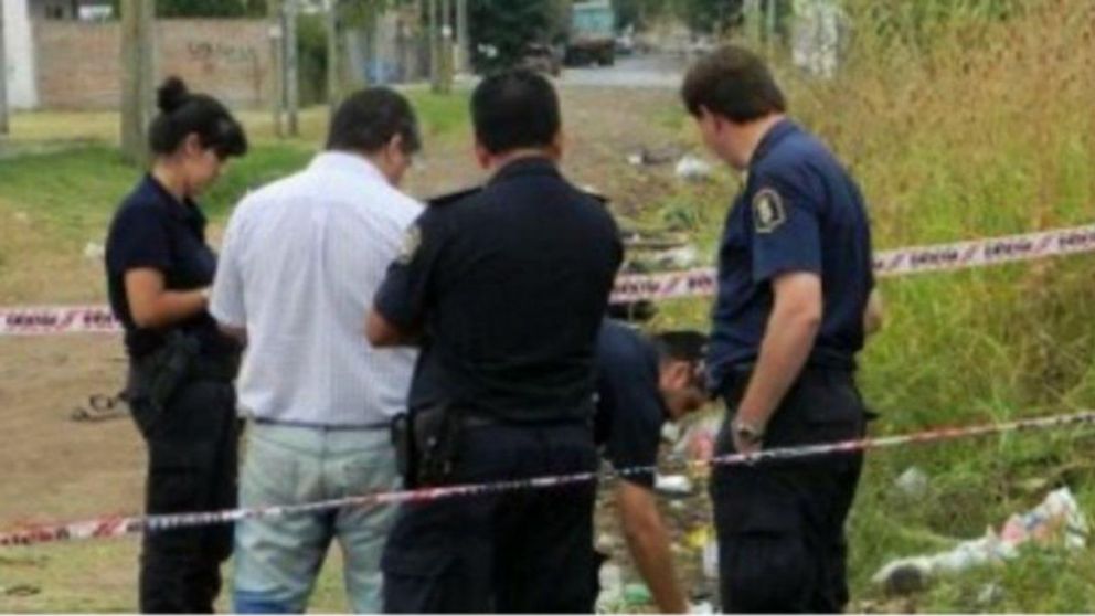 El cuerpo sin vida del bebé fue encontrado esta mañana dentro de una bolsa.