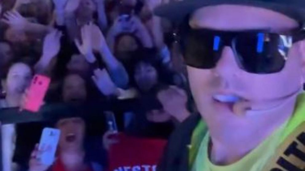 Néstor en Bloque protagonizó un show en el que no se cumplieron los protocolos para evitar contagios de Covid-19