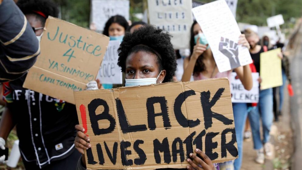 "Black Lives Matter" uno de los movimientos destacados por Amnistía Intenacional que nació durante la pandemia.