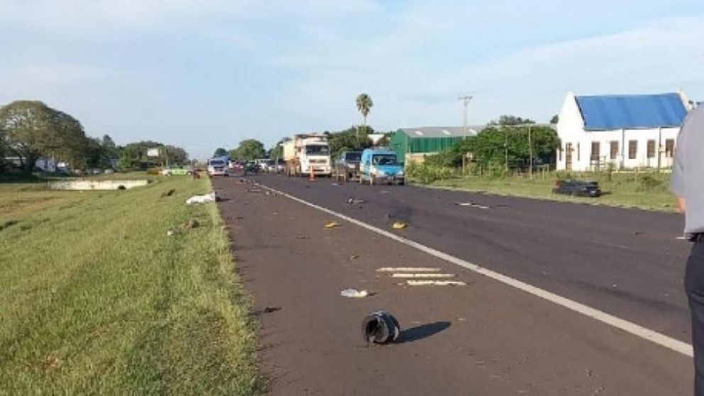 Palazo frontal entre dos autos dejó una víctima fatal .