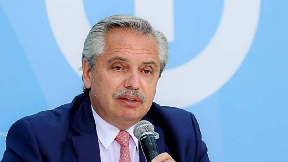 El Presidente permanece aislado tras confirmarse su contagio de coronavirus.