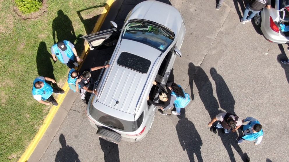 Los ocupantes de la camioneta fueron detenidos y la niña quedó al resguardo de la Justicia.