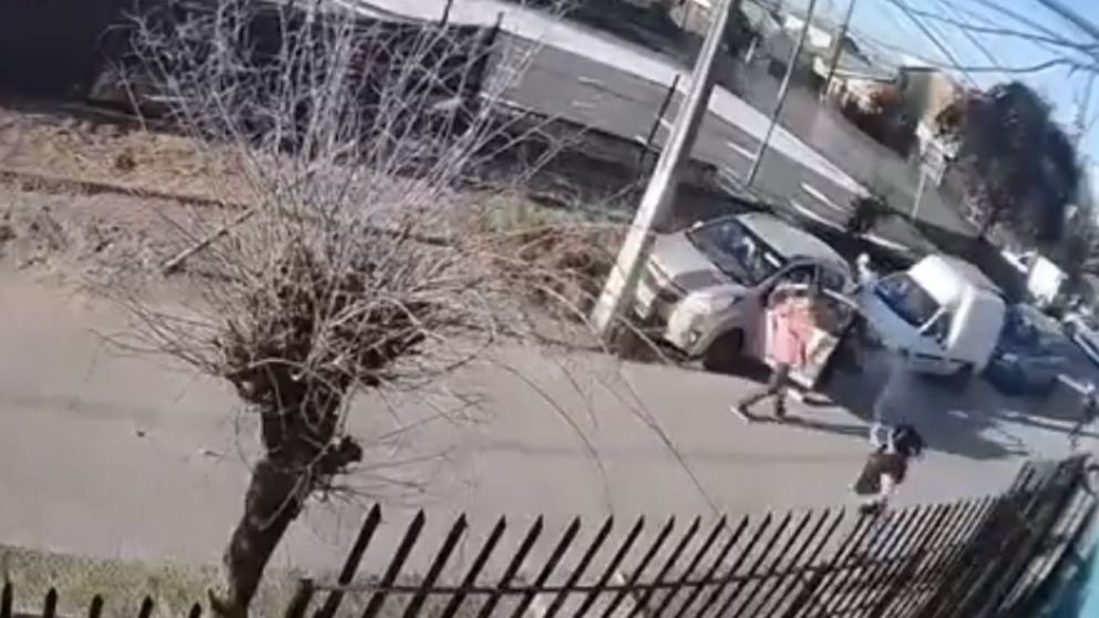 El robo fue cometido el domingo y las imágenes se viralizaron rápidamente.