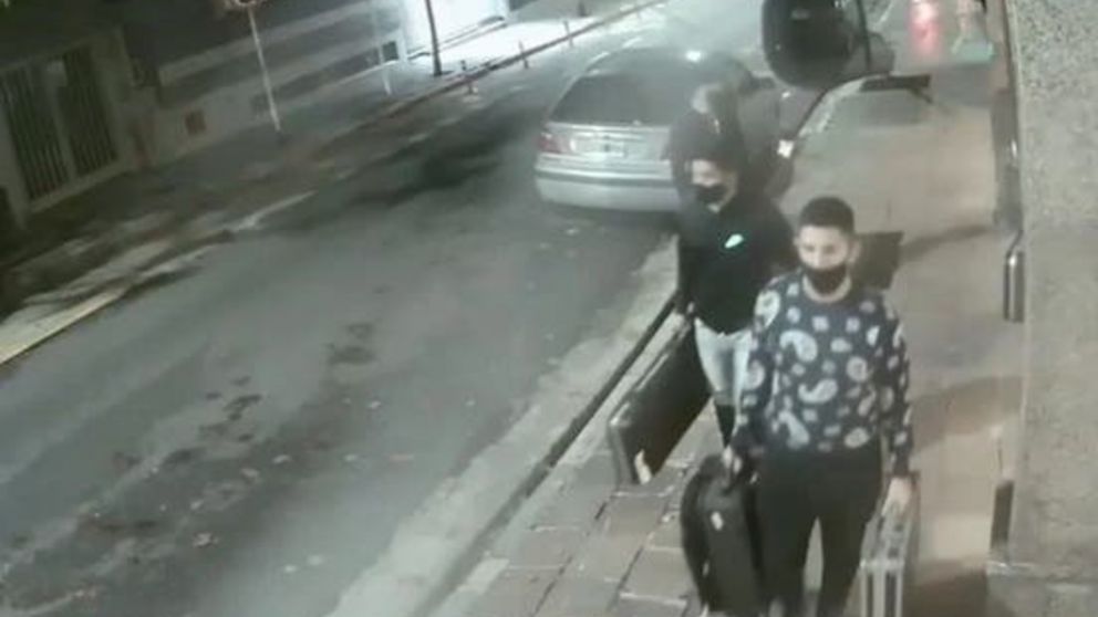 Los ladrones ingresaron por la terraza y huyeron con dinero, joyas y varios instrumentos.