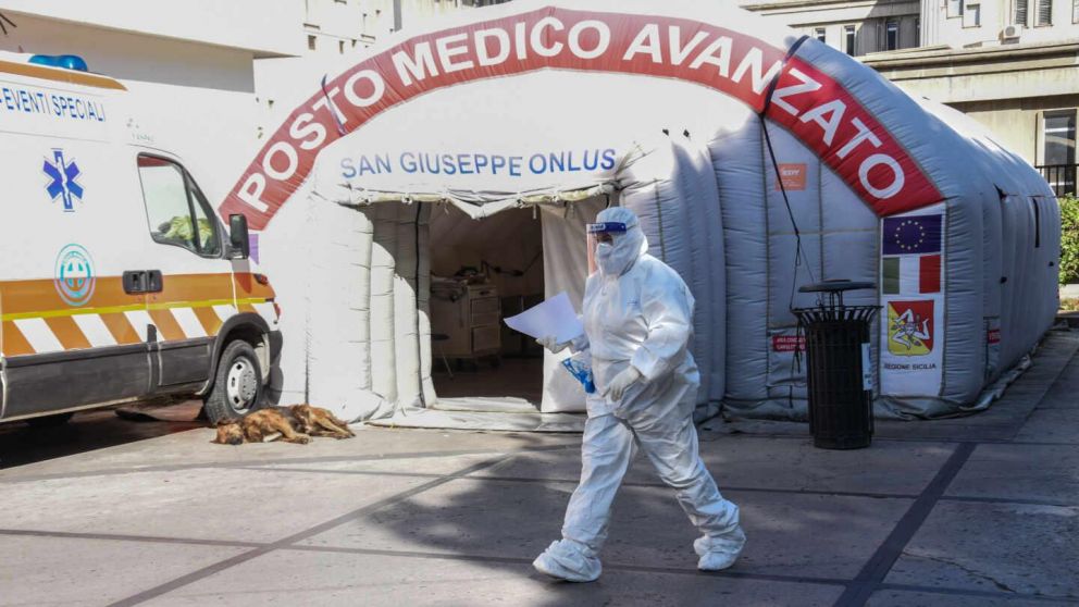Tras funcionarios detenidos por mentir en la cantidad de infectados y fallecidos de coronavirus.