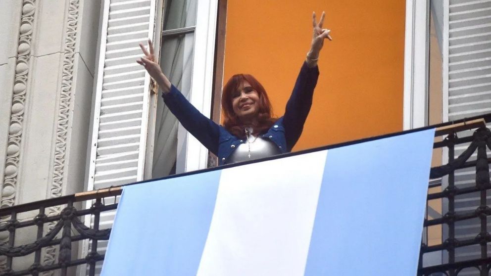 "El experimento libertario fracaso", advirtió Cristina Kirchner.