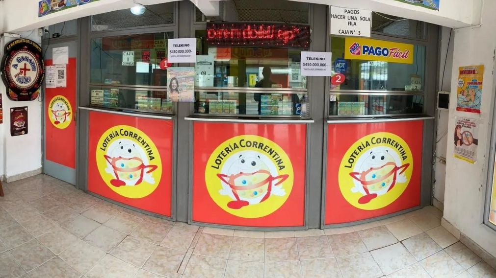 El dueño de la agencia de Esquina que vendió dos tickets millonarios en una semana dio un consejo para ganar la Lotería.