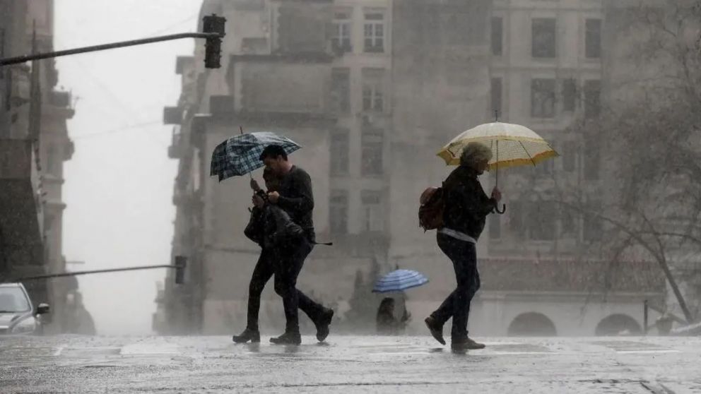 La Ciudad de Buenos Aires y el conurbano bonaerense mantienen alerta amarilla por tormentas y lluvias intensas (Imagen ilustrativa).