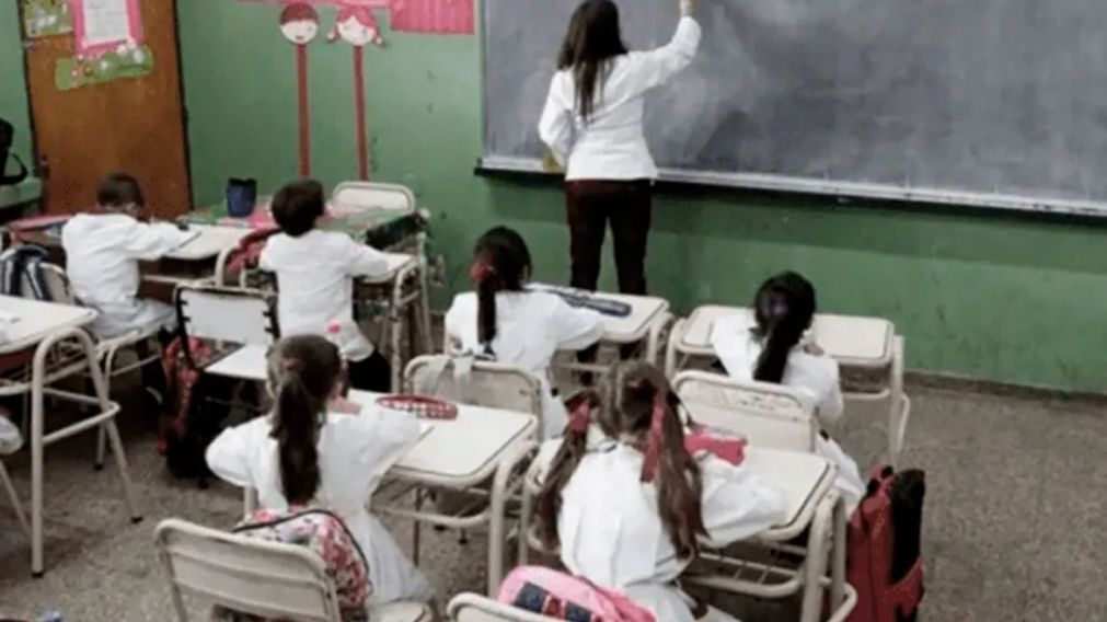El Gobierno confirmó cuándo es el último día de clases en 2025 y así quedó el calendario escolar