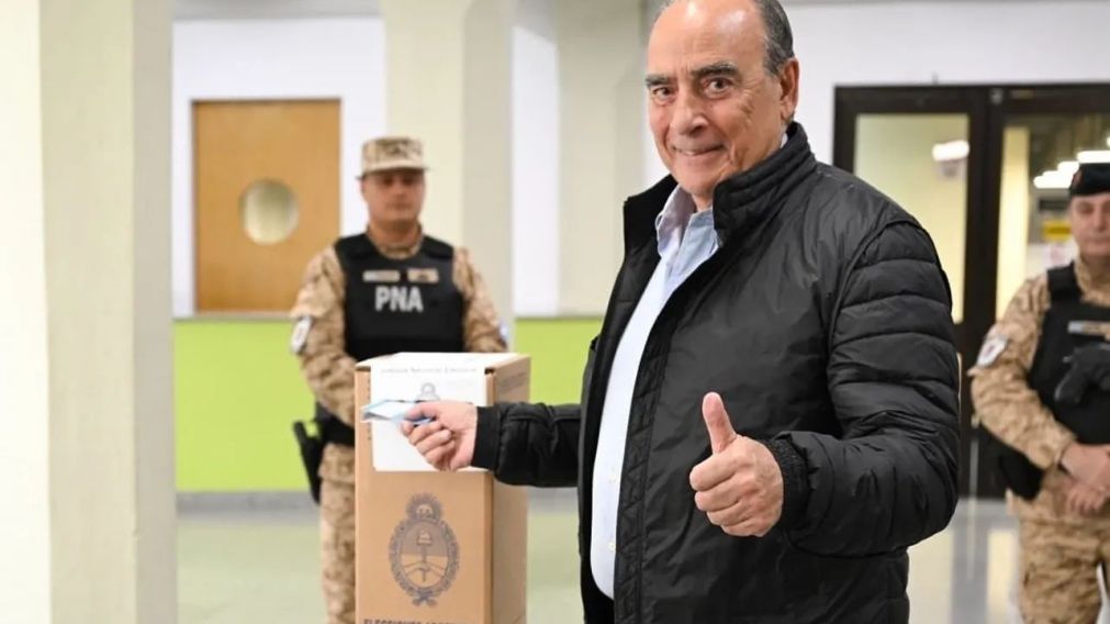 Guillermo Francos votó y reiteró que se "vienen cambios importantes".