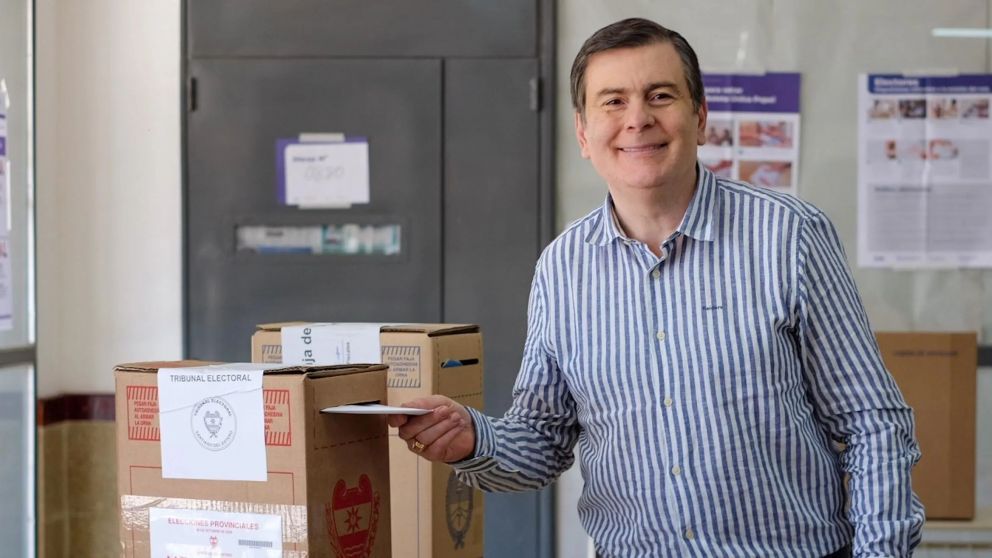 Estas elecciones marcan un punto de inflexi�n en Santiago del Estero, ya que por primera vez en dos d�cadas, Zamora no figur� en la boleta como candidato a gobernador.