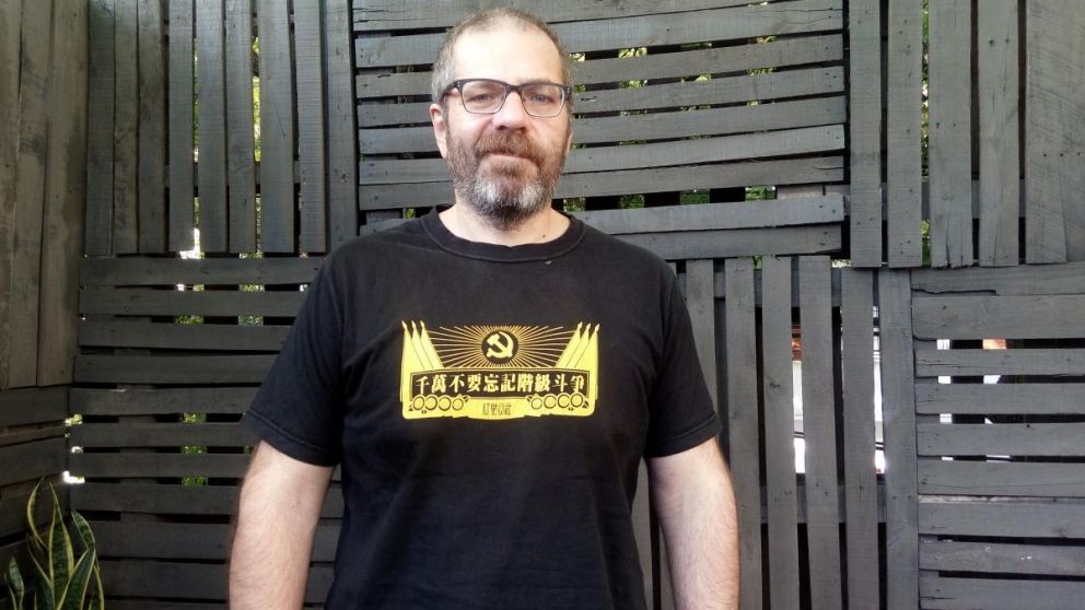 A los 50 a�os, muri� el escritor Carlos Busqued