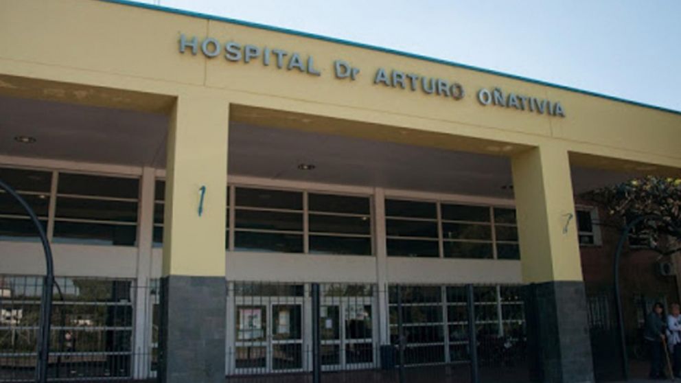 El joven ingresó al Hospital Oñativia de Rafael Calzada, donde murió tras ser operado.