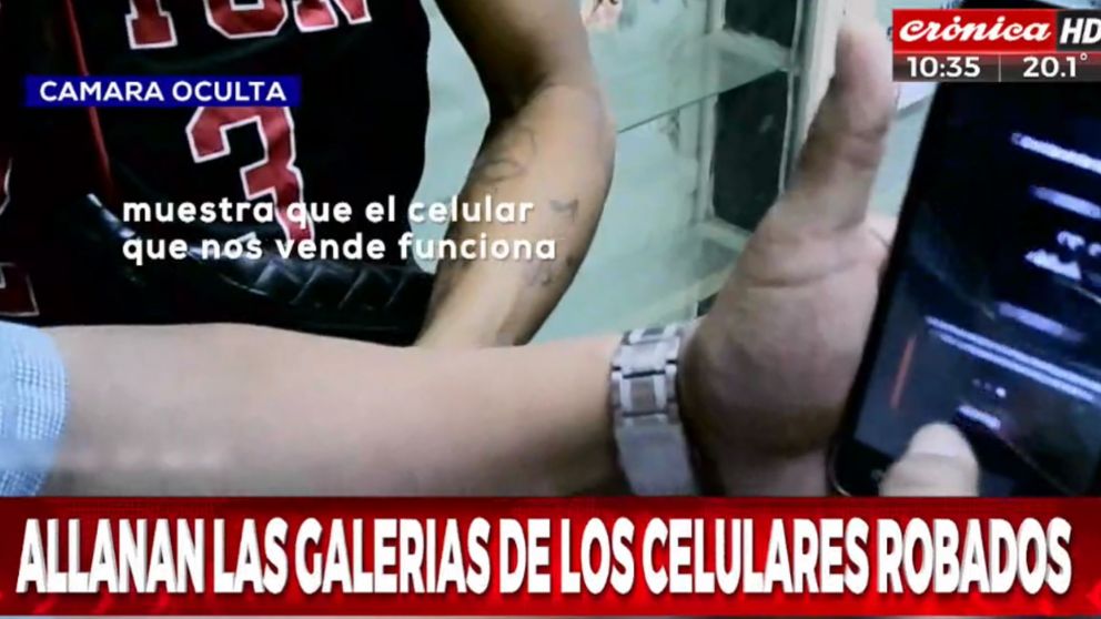 Cámara oculta: así funciona cueva de celulares robados en Once.