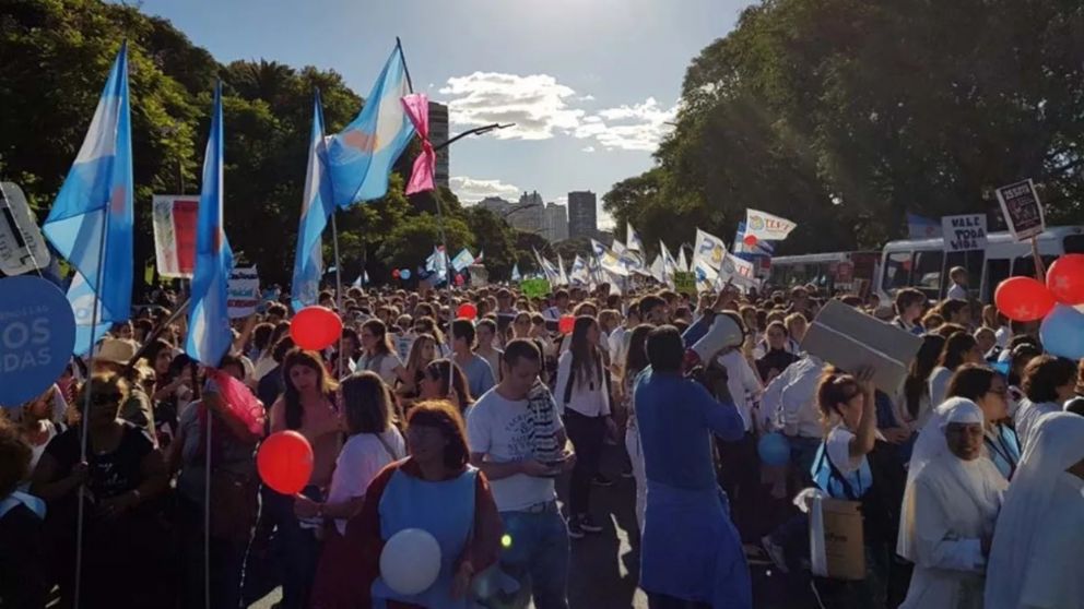 Los organizadores anunciaron también que se realizará la feria de las ONG Pro Vidas, para "dar a conocer las actividades de cada una".