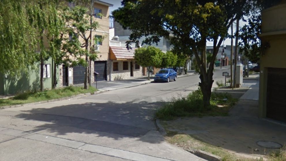 Acá, en esta cuadra de Villa Caraza, ocurrió el violento tiroteo.