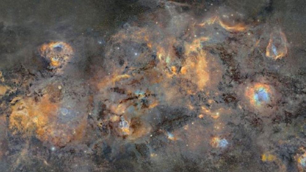 La imagen completa de la galaxia incluye alrededor de 20 millones de estrellas.