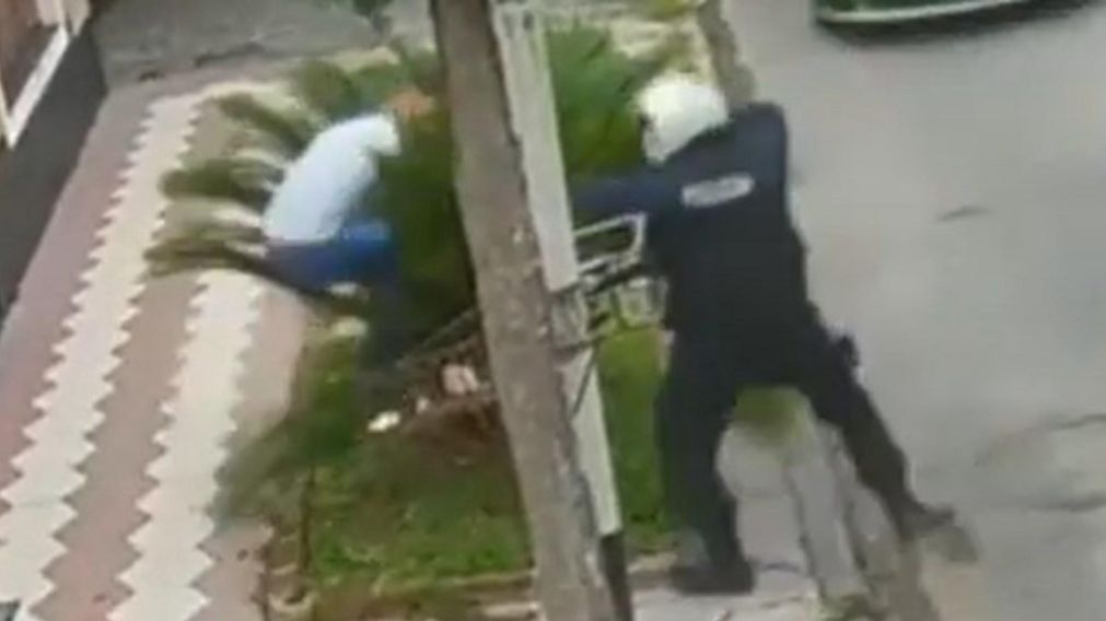 La secuencia del robo y el escondite frustrados fue captada por las c�maras de seguridad de la zona.�