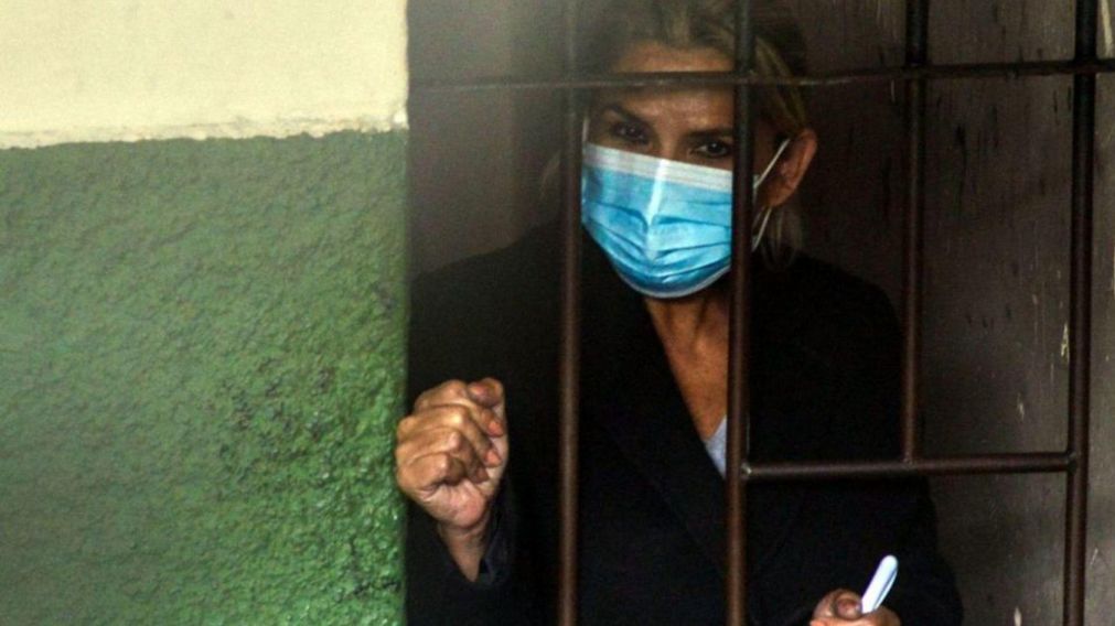 La expresidente de facto de Bolivia Jeanine Áñez continúan en prisión preventiva.