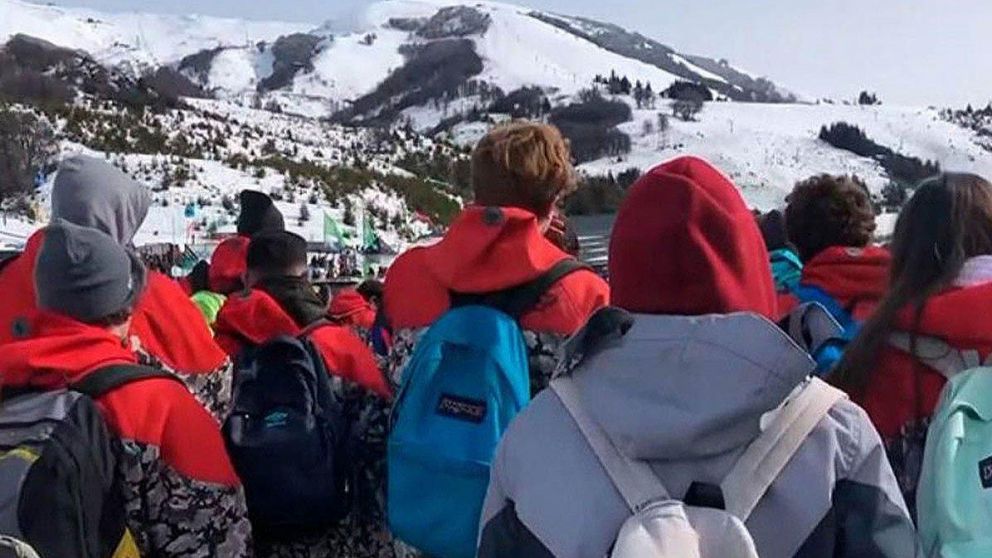 El Gobierno analiza cancelar los viajes de egresados por el incremento de casos positivos y las irregularidades en la documentaci�n de qui�nes viajan..