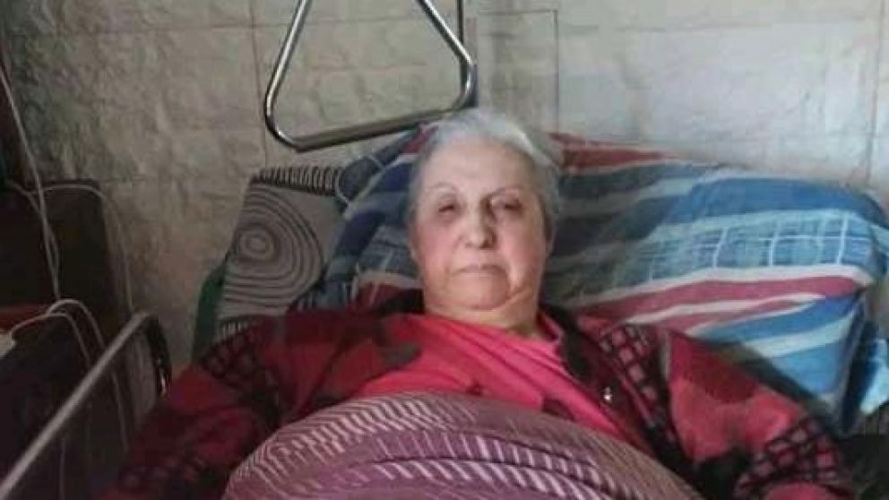 Cristina buscó ayuda en las redes sociales para conseguir la silla que necesita. (Facebook)