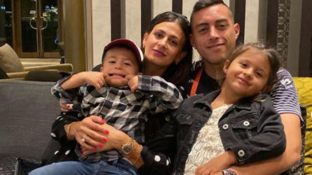 La familia de Rogelio Funes Mori result� ilesa en el asalto (Instagram).