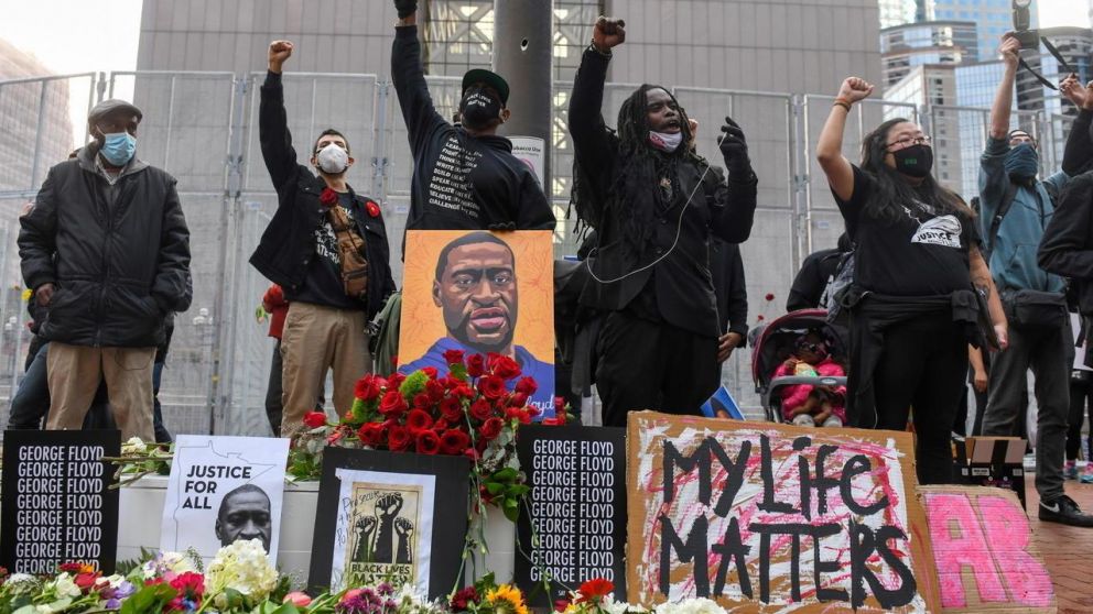 Se retras� el comienzo del juicio por el crimen de George Floyd.