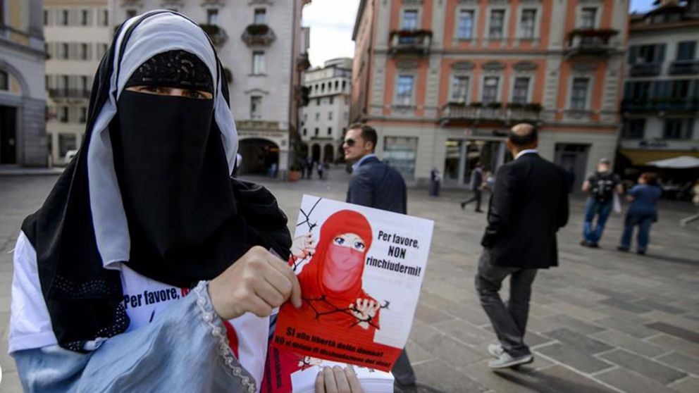 Las feministas suizas apoyaron la medida impulsada por el partido populista de derecha UDC (Gentileza DW).