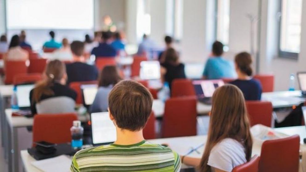 Bono para jóvenes: ¿Puedo inscribirme si cobro AUH o Becas Progresar?.