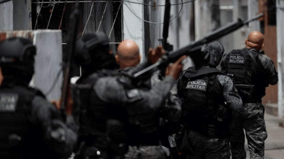 enfrentamientos entre narcos y policías en Río de Janeiro