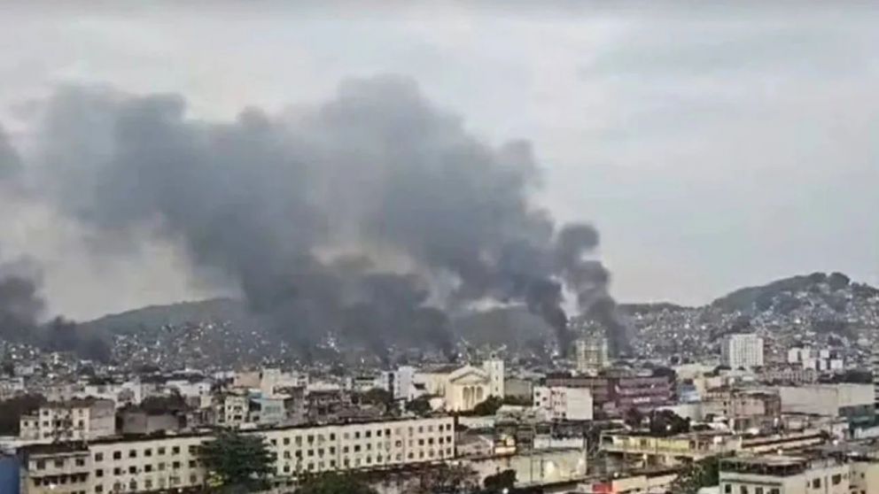 Megaoperativo policial contra Comando Vermelho en Río de Janeiro (NA).