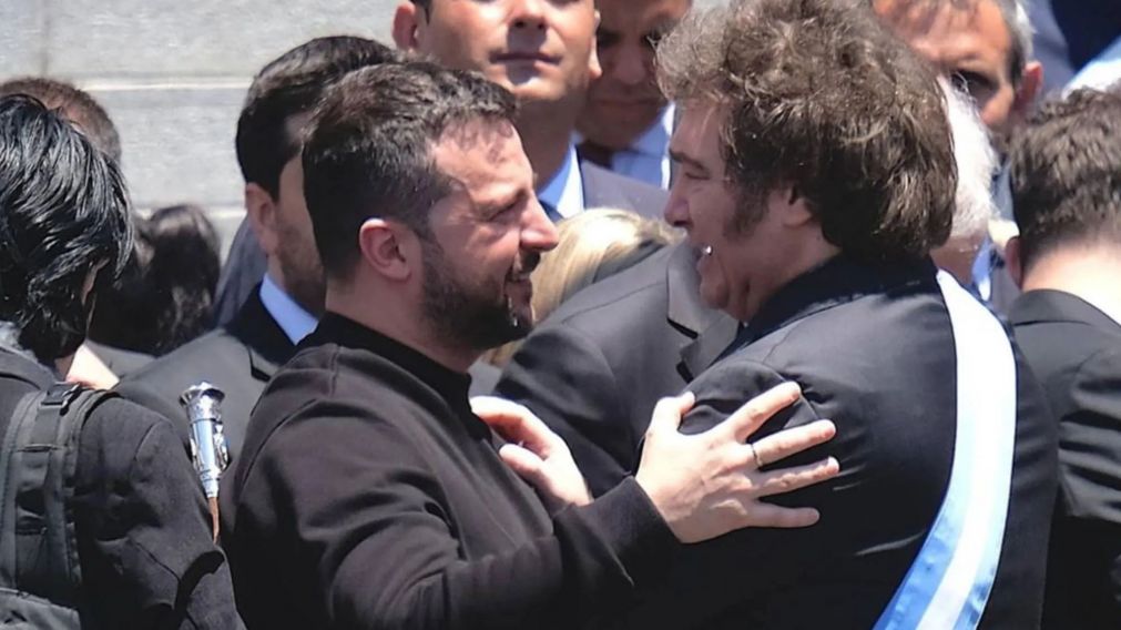 As� Volodymyr Zelenski felicit� a Javier Milei tras el triunfo en las elecciones legislativas