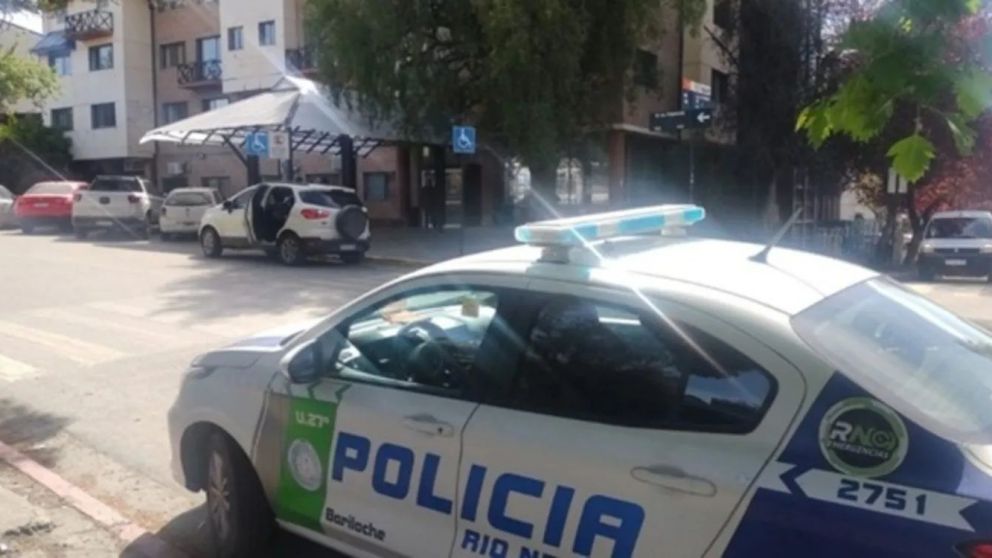 El deceso ocurrió durante un entrenamiento en la pileta del club Pehuenes, situado en la ciudad de Bariloche, provincia de Río Negro.