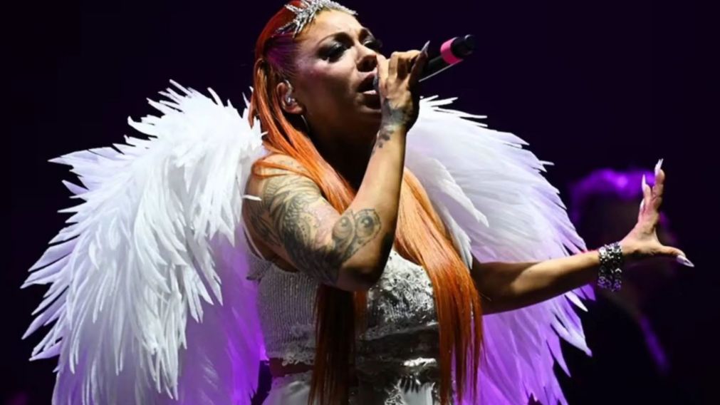 Así se expresó Lourdes Fernández desde un escenario después del fuerte episodio con su novio