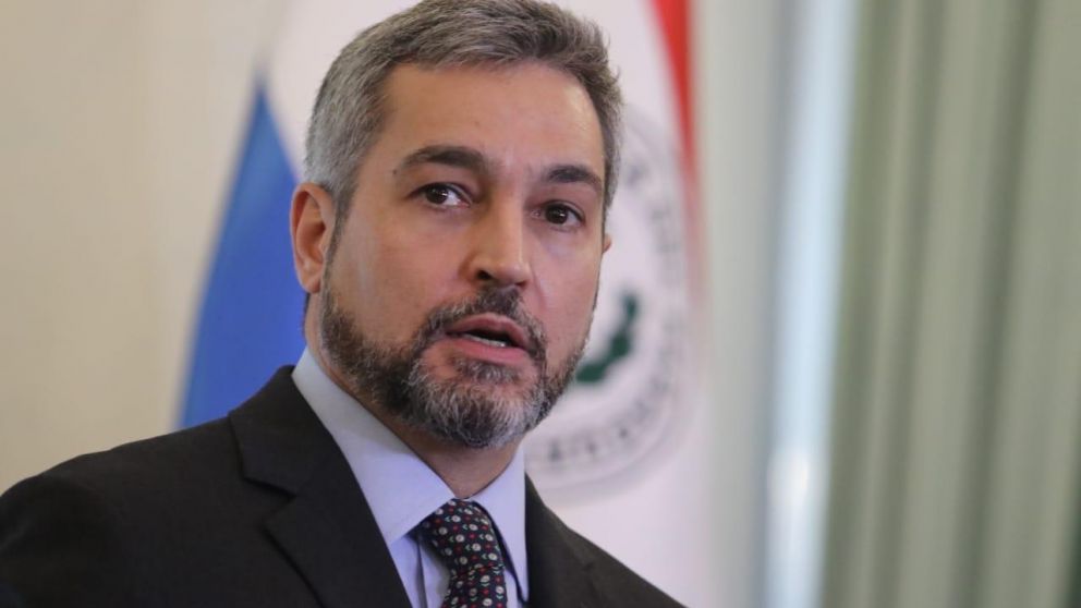 La cara de Mario Abdo Martínez muestra la preocupación que hay en Paraguay (Twitter).