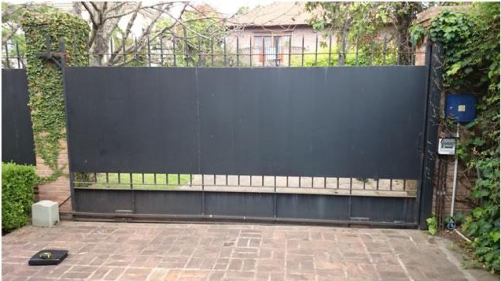 Los ladrones copiaban la frecuencia electrónica que abría el portón.