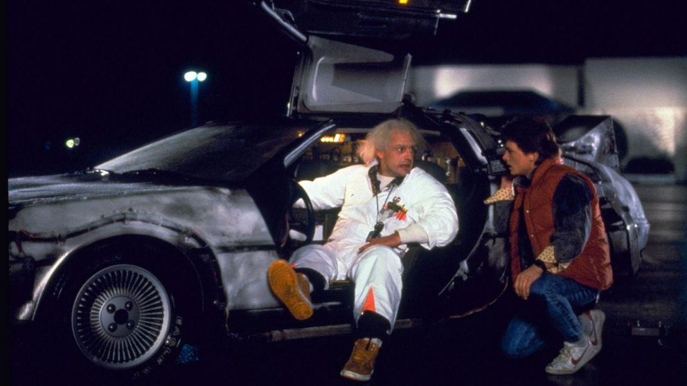 El inolvidable doctor Emmett Brown y Marty se preparan para la nueva película.