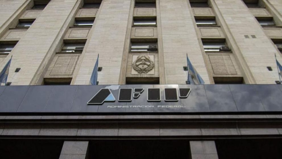 La recaudaci�n aument� 51,9% en febrero y acumula seis meses de crecimiento por sobre la inflaci�n.