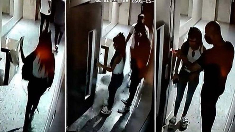 El momento en que la viuda negra ingresaba en el edificio de Chacarita (Captura de video).