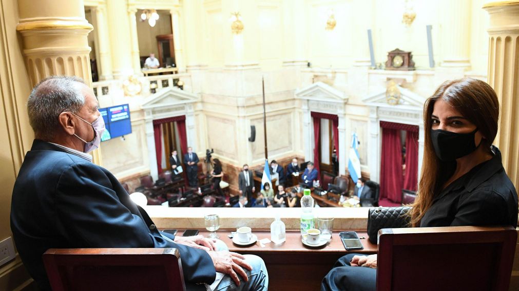 Zulema Menem presenció desde el palco en el Senado el homenaje a su padre fallecido Carlos Menem (Foto: Senado de la Nación Argentina)