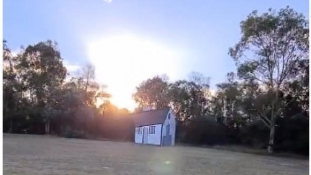 La casa fue diseñada para engañar a los transeúntes.