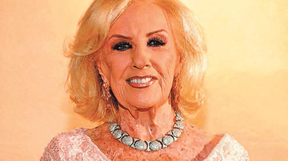 Mirtha Legrand, sopl� las 94 velitas.