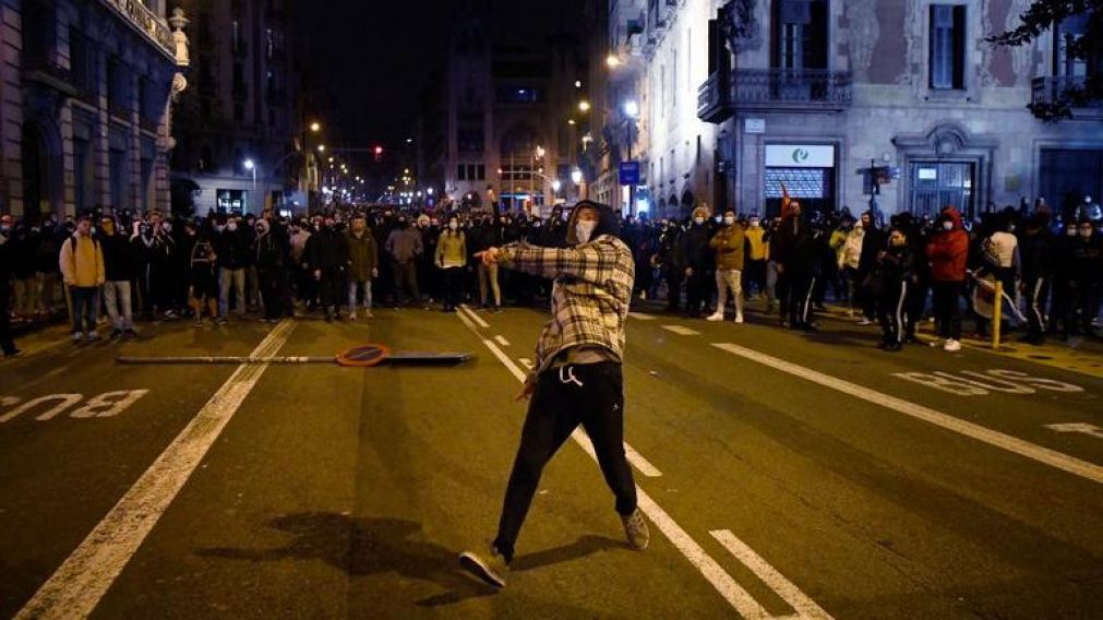 Las protestas comenzaron el martes pasado tras el encarcelamiento de Hasel. (Foto: AFP)