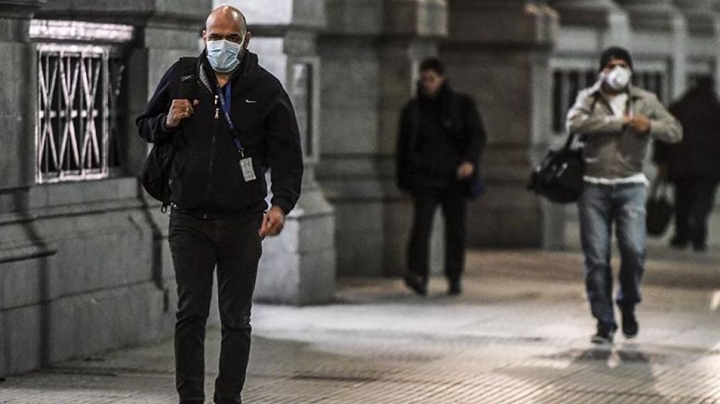 Desde que comenz� la pandemia son 2.039.124 los contagiados en el pa�s. (T�lam)