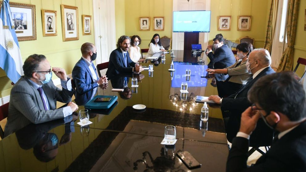 Foco en el poder adquisitivo y análisis sobre el abastecimiento de productos en las góndolas.