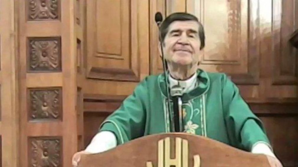 El obispo Antonio González Sánchez generó polémica en las últimas horas por su homilía.