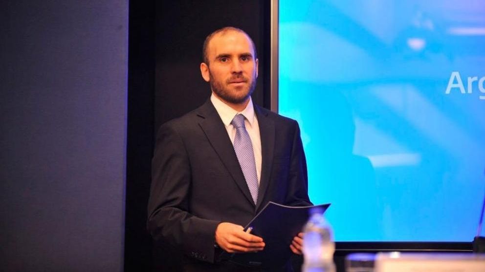 Martín Guzmán felicitó a la nueva directora general de la OMC.