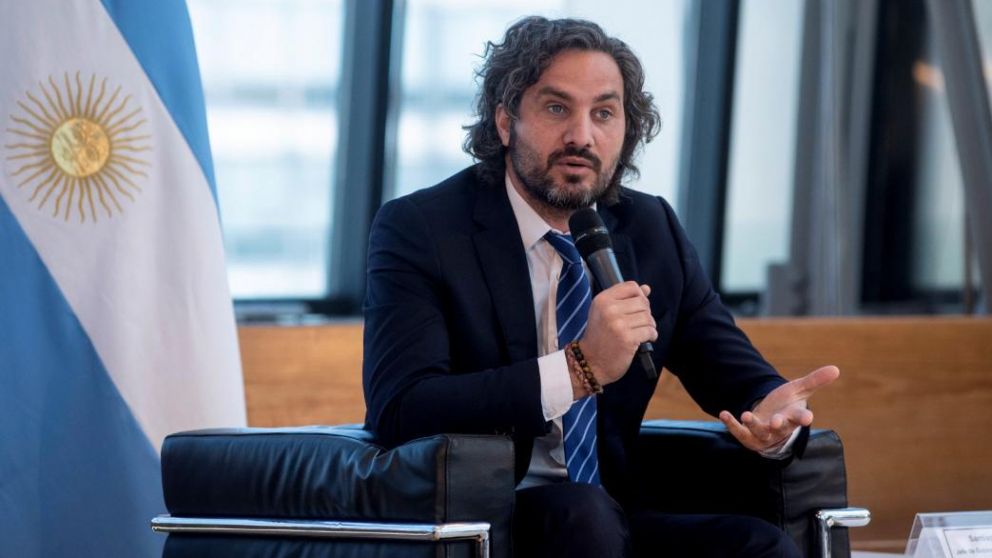 Santiago Cafiero, a la espera de una nueva partida de vacunas (Archivo).